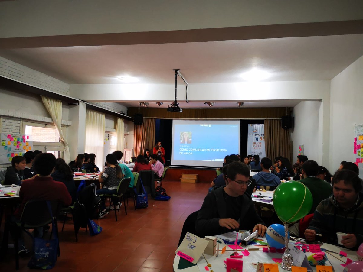 GeneXusStudents's tweet photo. 🏆 Terminó #innovaton33 y estos son los ganadores de la innovaton con una app para presentación de proyectos colaborativos ¡Felicitaciones! Agradecemos la invitación a participar de estas jornadas de innovación con jóvenes talentosos 💡 @CentroIthaKa @PDP_TyTres @CutiUy https://t.co/74IE9YIk17