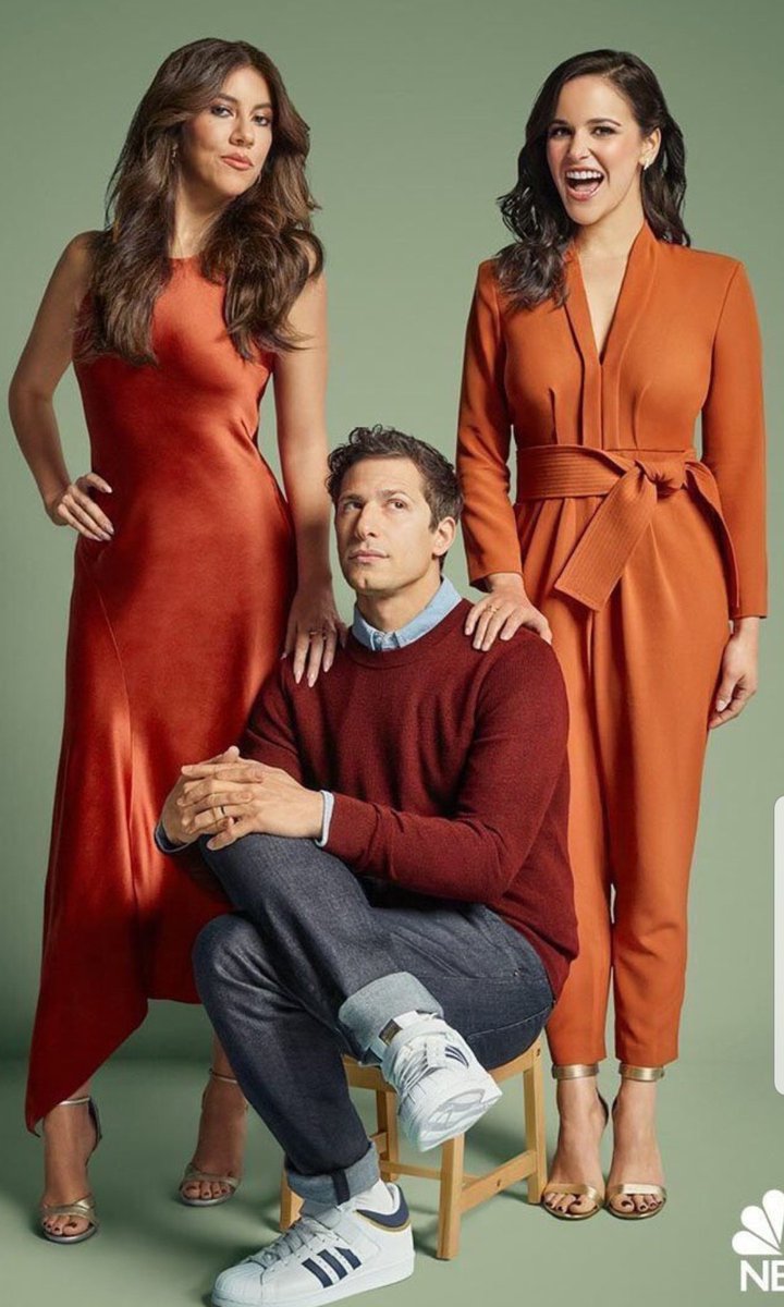 dailybrooklyn99's tweet photo. open for a surprise https://t.co/0kJFxRFWNO