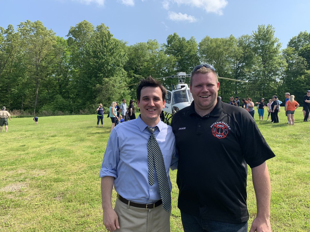 Byrne4NY's tweet photo. Great day to stop by the Putnam Valley Volunteer Ambulance Corps for their Open House celebrating #EMSWeek.  Starting back as a college student, I served out as a member of PVVAC during summer and spring breaks.  A remarkable organization supported by some truly amazing people. https://t.co/U0CXECO165