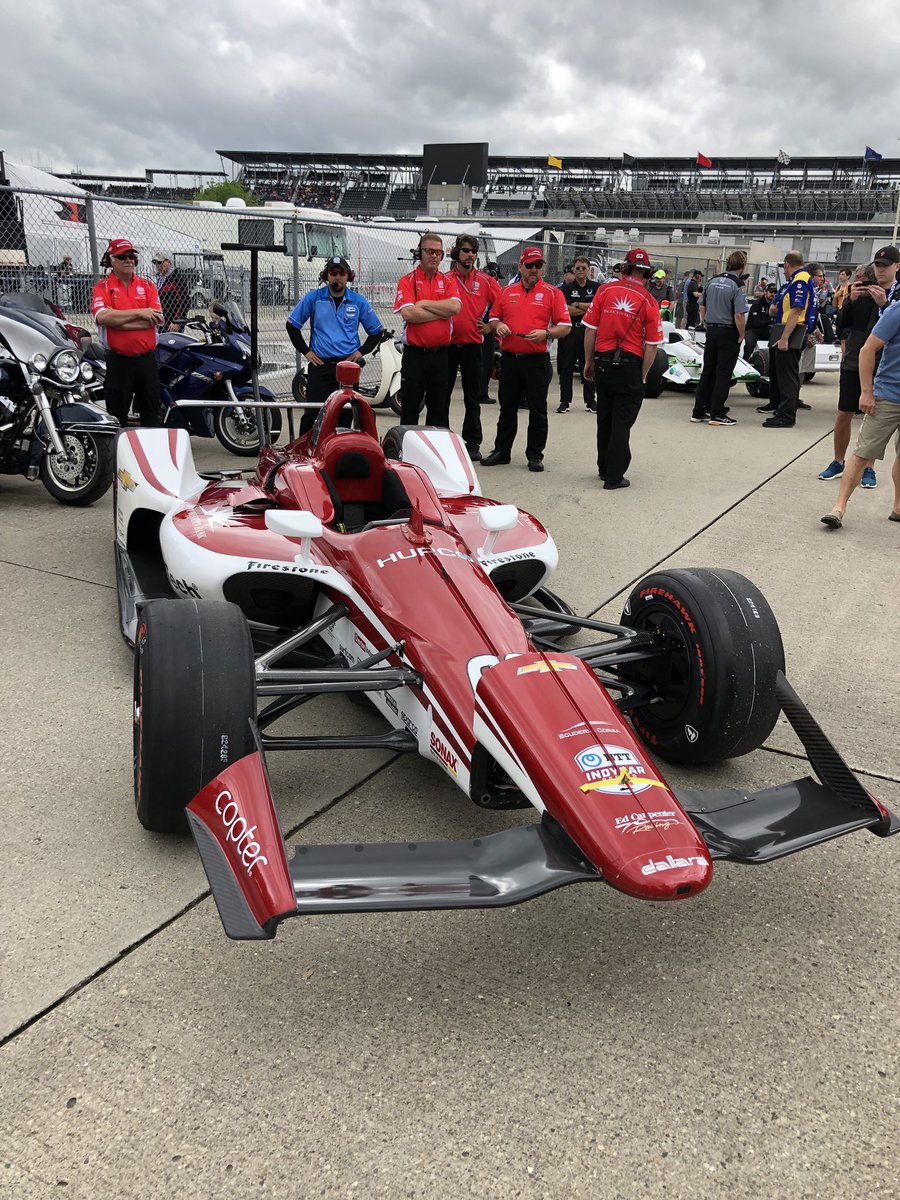 ECRIndy's tweet photo. Looks like we’re doing this! In to the tech line! #Indy500 https://t.co/J836MfMNtE