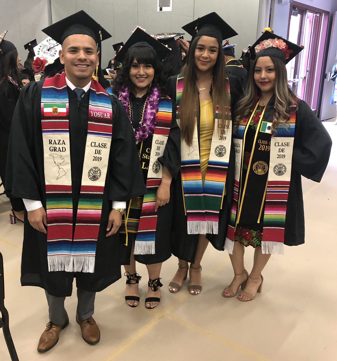 CCCatCalStateLA's tweet photo. This morning, we celebrated our Chicanx Latinx scholars at the Raza Grad Celebration at #CalStateLA. Congratulations, Class of 2019! 🎓🎉 #clsrcFamilia #clsrcCultura #RazaGrad https://t.co/cRNnELoMfe