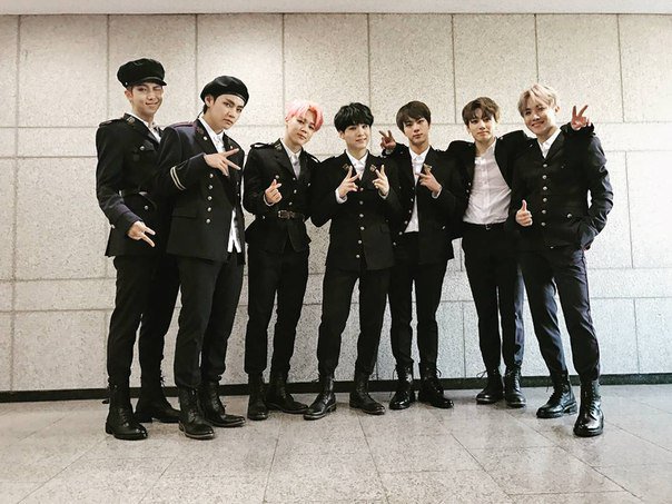 У меня такое ощущение, что я становлюсь как #BTS , очень занятым. Волонтерство, проекты, работа вожатым, практика, учеба. Все расписано по минутам. И... я все успеваю. Спасибо ребятам что дают мне силы работать усердно
<a href="/BTS_twt/">방탄소년단</a> 
#BTSARMY