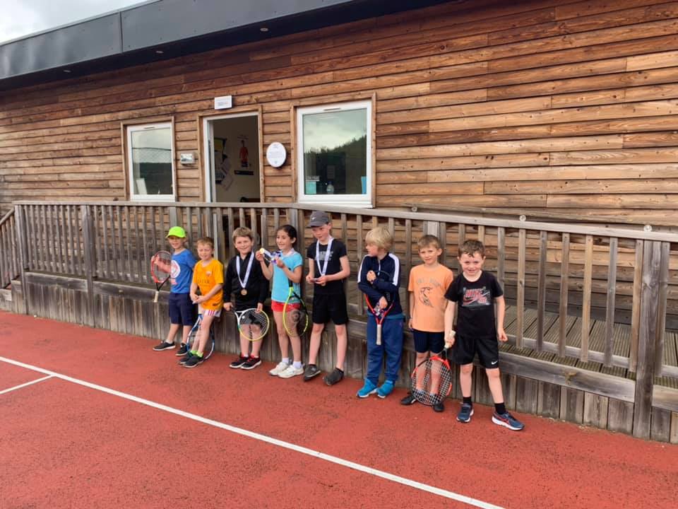 BTCGalashiels's tweet photo. It's all happening! 28 Border kids in action between our red ball comp @EarlstonTennis and U14 comp @KelsoOrchardTC Huge effort! C'mon #teamborders @tennisscotland @ScottishTennis @LiveBordersSD Some playing their first ever competitions! https://t.co/tedysnyKIm