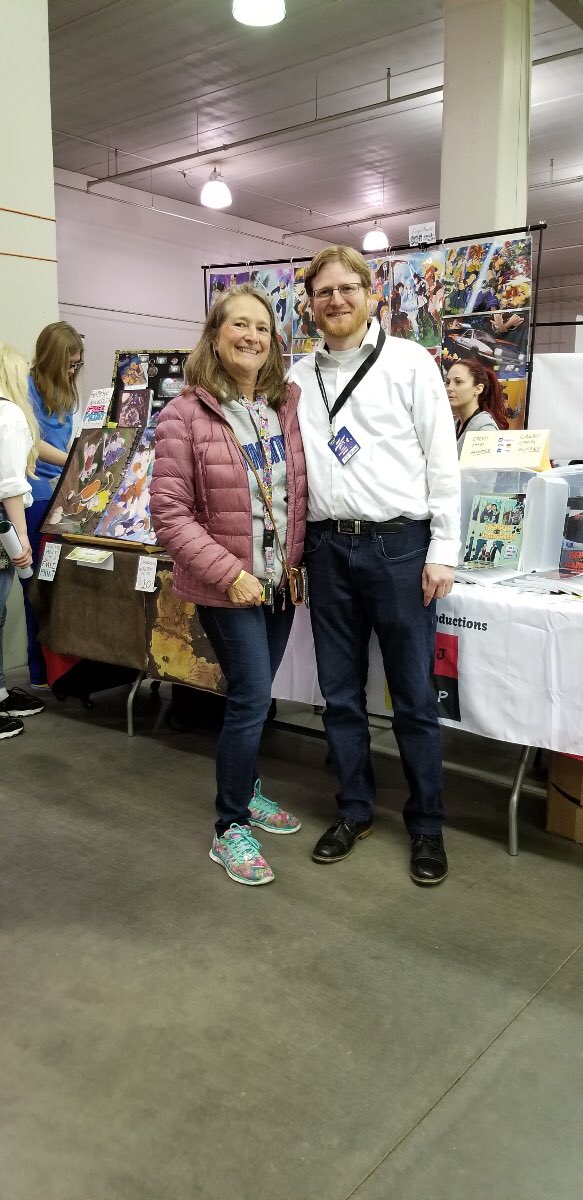 cj_standal's tweet photo. My momβs #firstcomiccon! @mcbacomicons https://t.co/1x4XQkQiRN