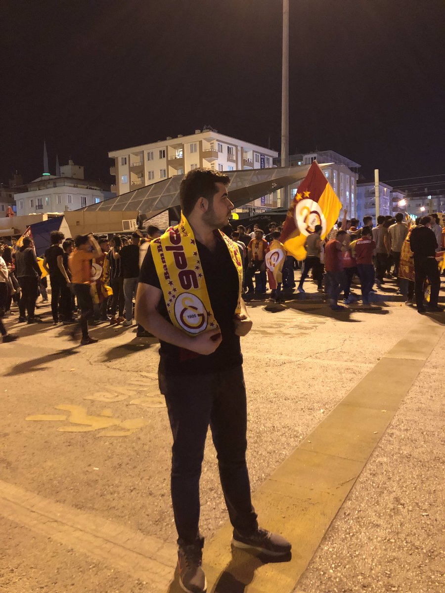 kmrcneco's tweet photo. İyiler daima kazanır..
#ŞampiyonGalatasaray 🏆 https://t.co/P5WEYBudHP