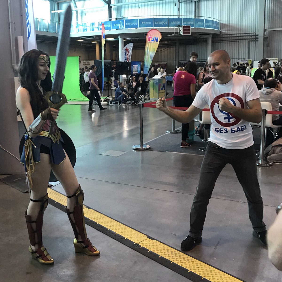 curly_detective's tweet photo. Противостояние
#ComicConSPb #WonderWoman #cosplay https://t.co/1Tz4zNysgL