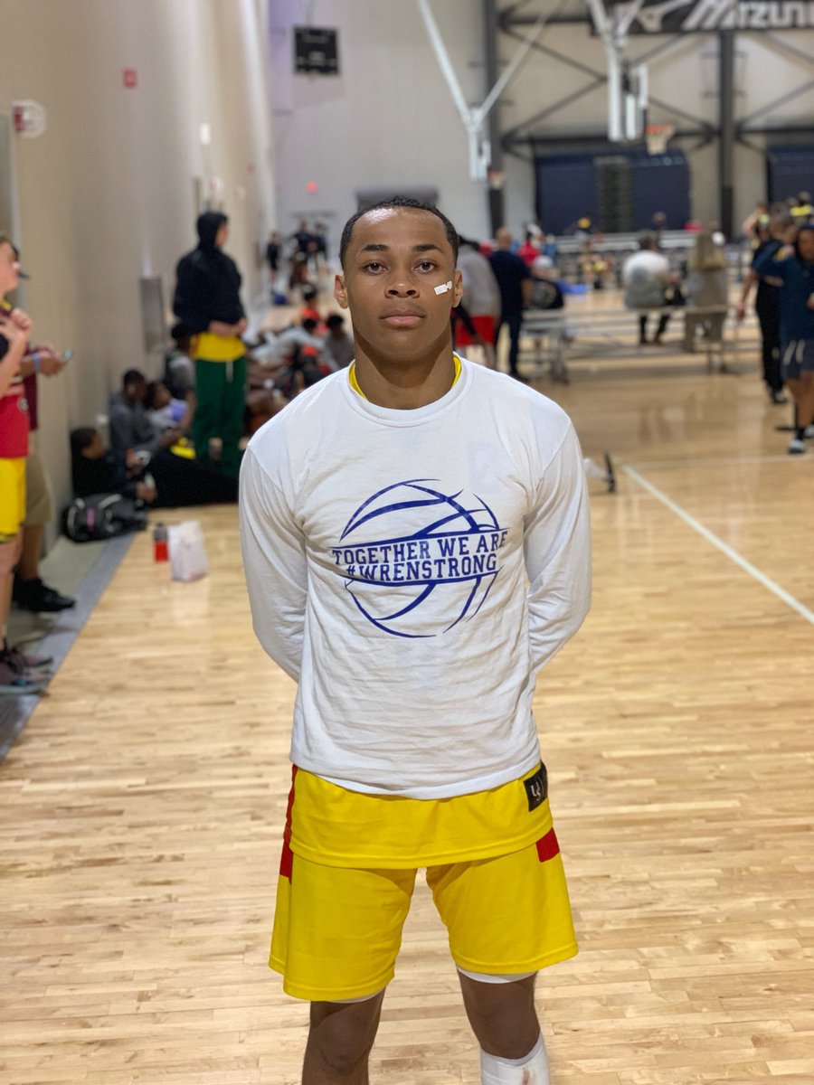 TeamStrap's tweet photo. @hoopseen #BobGibbonsTOC Silver quarter finals

#TeamStrap 17U 61
Georgia Flight 68

Our guys played really hard on both ends of the floor....we took great shots...just couldnt get them to fall!!! 

@OliverGerard3 20pts
@shawn2smith 13pts
@ajtuck3 8pts

#HardworkAndADream https://t.co/pweFfCMGbO