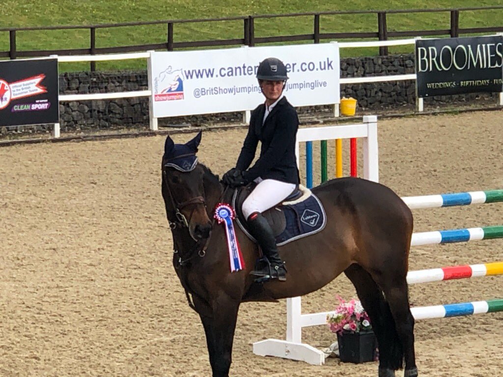 _k8_e_'s tweet photo. HOYS here we come!! The lovely Ge Palve qualifies for the newcomers final at her first attempt 💞🌟 https://t.co/c2dgSB7mUq