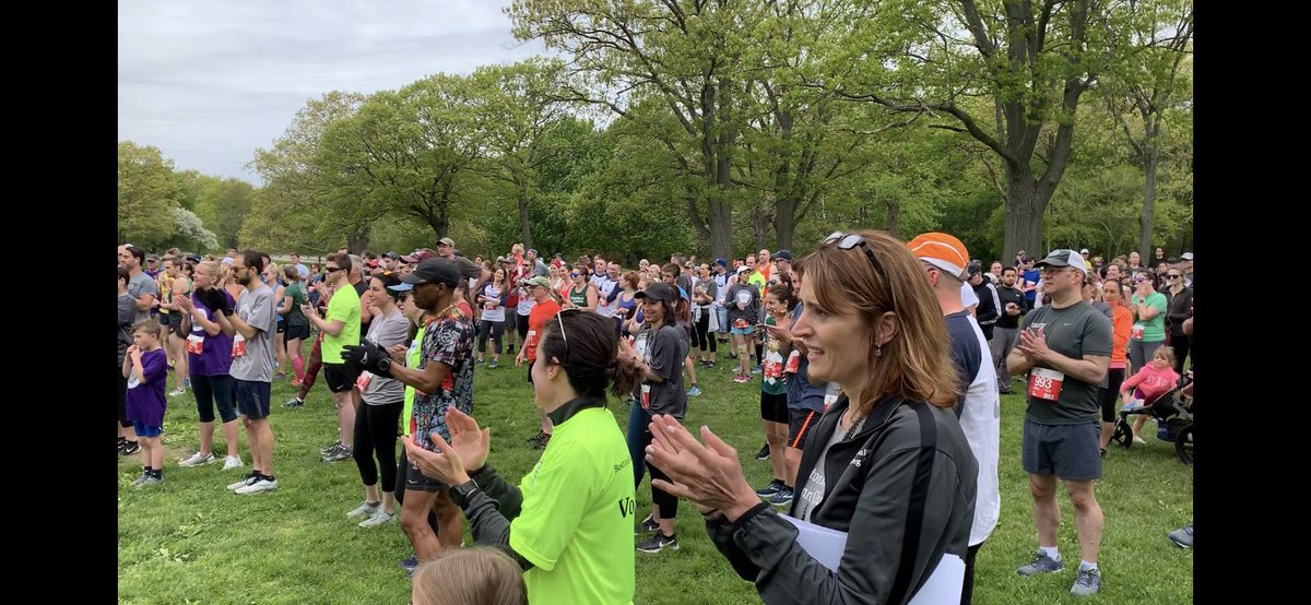 WRBillyMac's tweet photo. This morning @MattOMalley ran @BulldogsRunning 5K @FranklinParkBos
Bulldogs is a running club that helps those battling addiction
Thank you @Wa_Sab_ for getting this action shot of the Councilor!!!
#BosPoli #MApoli #bosruns #JamaicaPlain https://t.co/JWz7DSDZYh
