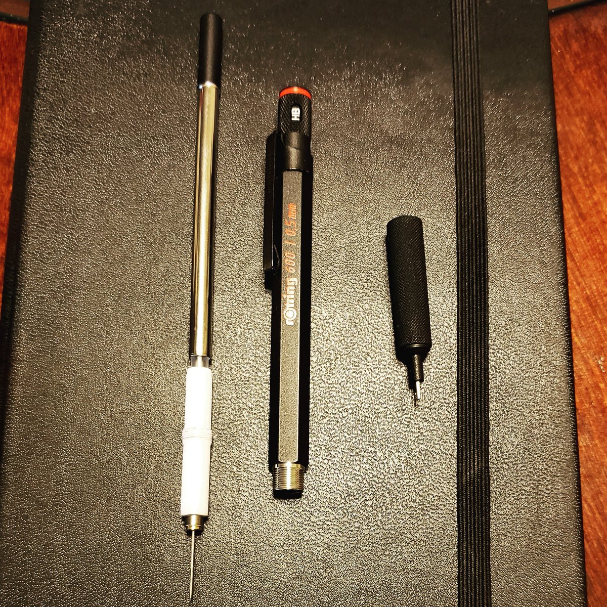 GentlemanRevie1's tweet photo. My new blog post is almost ready! Stay tuned!
#mechanicalpencil #mechanicalpen #mechanicalpencils #pencil #pencils #penciladdict #studysupplies #writingtools #digitaldetox #penaddict #pens #pen #pensofinstagram #penoftheday #writinginstruments #penporn #pennerd #pencase https://t.co/j1Z6DAqtxg