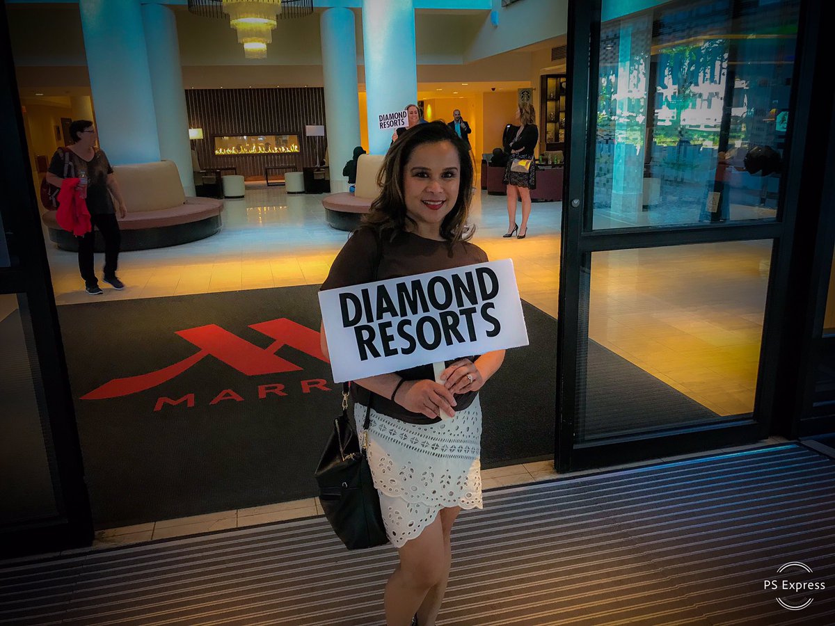 BxGguy2020's tweet photo. Our @diamondresorts families gathering together just prior to our @RoyalCarribean cruise to @Bermuda on the World Class #AnthemOfTheSeas. No one does Hospitality like Diamond with our full fare cruise for points options. Can’t wait to help them #StayVacationed even more! #iLoveUs https://t.co/RaAomyaB7I