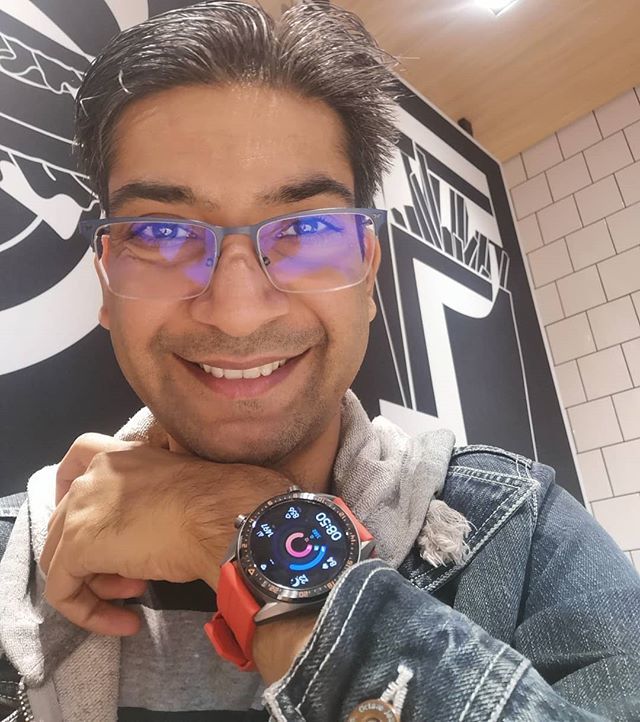 TheLifesWay's tweet photo. The charm of smile is still alive if your heart is content with what you are doing and get what you want! #Selfie #TheLifesWay #Photoyatra #AashishRaiJain @HuaweiZA #HuaweiWatchGT #HuaweiHealthSA #HuaweiP20Pro #SeeMooore #LeicaTripleCamera #SmartWatch #OrangeStrap #Walkingwi… https://t.co/ueEjGSlQ6d