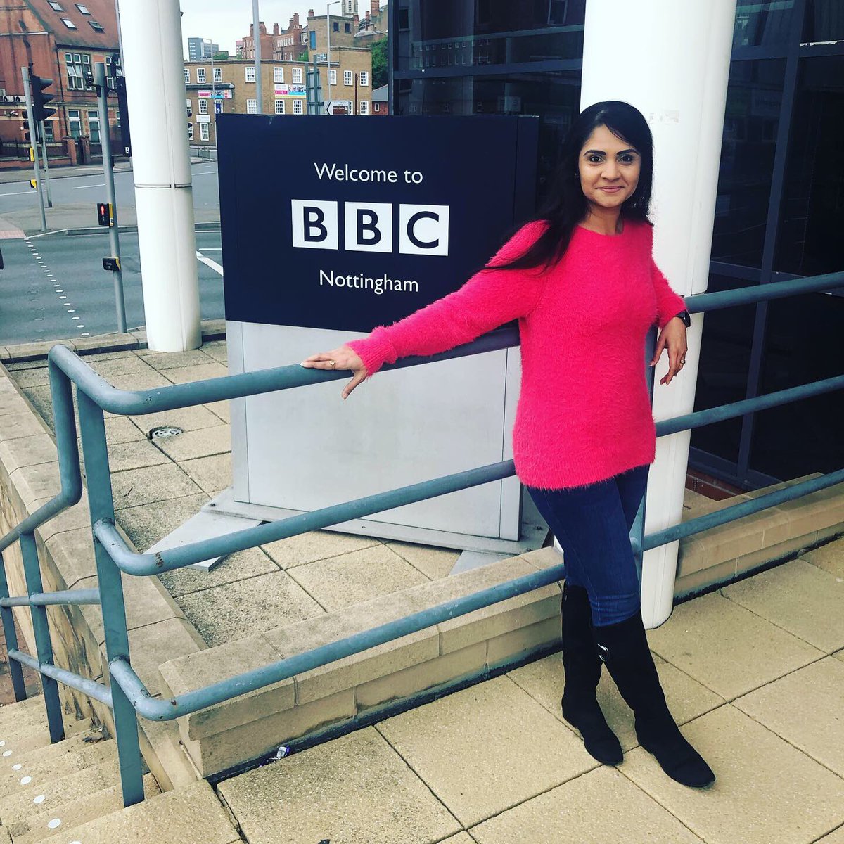 ShrutiXT's tweet photo. Thank you so much @Miss_Hansa and @BBCNottingham for the discussion earlier - loved being back in the studio and you guys always ensure such an interesting debate. Diversity is a real issue in the writing world and was honoured to be part of the show. #writerslife #Diversity https://t.co/Ku0ubn43yz