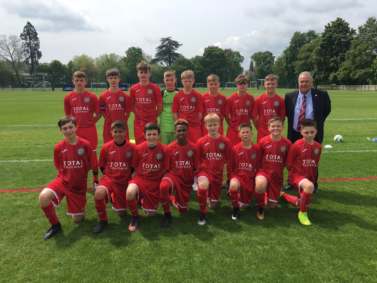 YGCRhAddGorff's tweet photo. ⚽️🏴󠁧󠁢󠁷󠁬󠁳󠁿
Da iawn Dylan Lawlor bl8 yn cynrychioli ysgolion Cymru heddi yn eu fuddugoliath yn erbyn ysgolion bonedd Lloegr
🏴󠁧󠁢󠁷󠁬󠁳󠁿⚽️
Congratulations Dylan Lawlor Y8 representing @WelshSchoolsFA today in their 2-0 win over English independent schools in Bisham Abbey
⚽️🏴󠁧󠁢󠁷󠁬󠁳󠁿 https://t.co/QZ4aFBEkQE