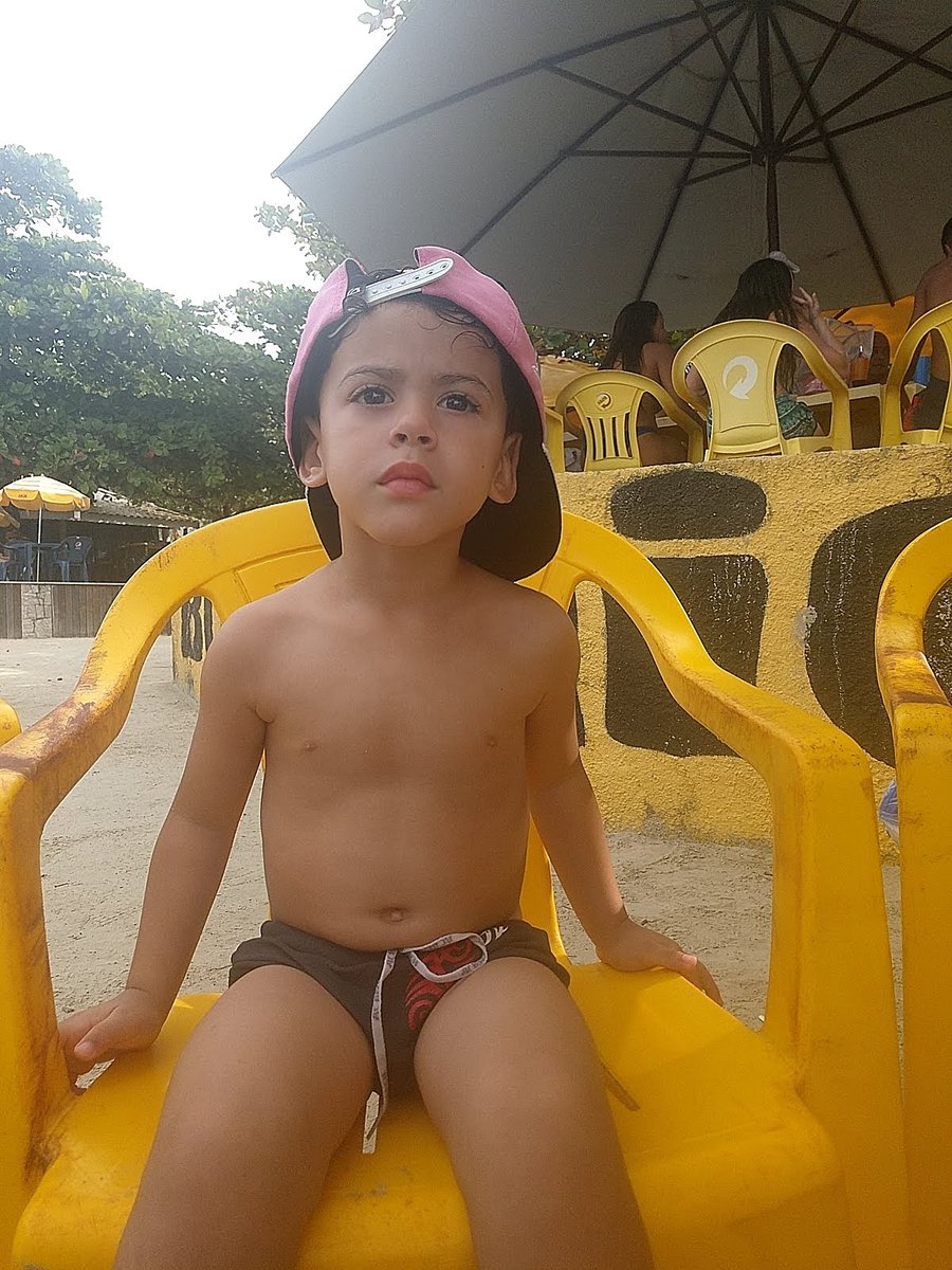 _giiiseeeleee's tweet photo. As vezes eu olho pro meu filho e penso: "Meu Deus eu tenho um filho!" 😂🥰 Te amoo https://t.co/JpbdYYDzkJ