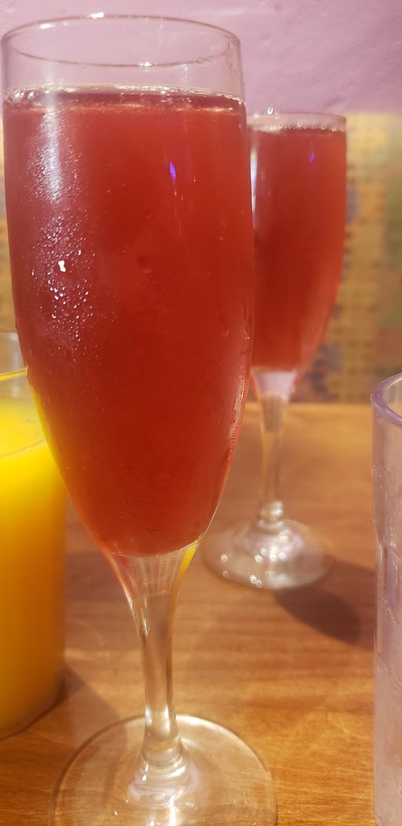 Berto619er's tweet photo. Sunday Champagne Brunch El Torrito https://t.co/MDJ2hId91A