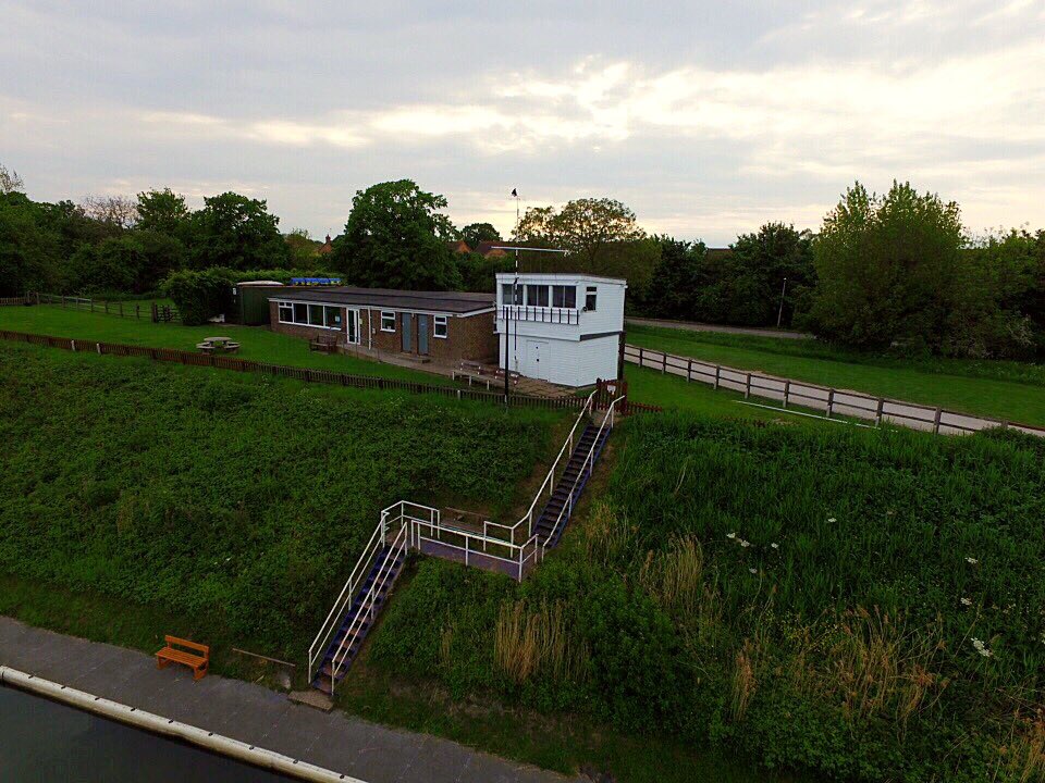 AlienartP's tweet photo. @ElySailingClub #photography #dronephotography #djiphantom3pro #4k #Ely https://t.co/FrPSeli40O