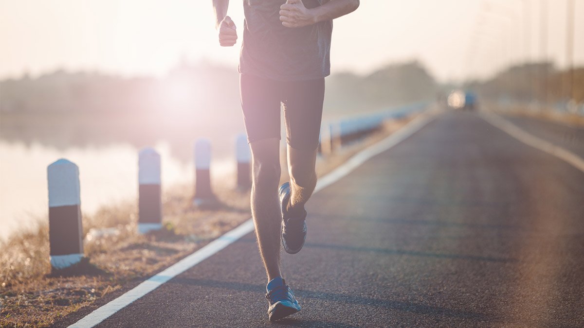 TrainingPeaks's tweet photo. "Runners of all ability levels improve most when they spent about 80% of their total training time at low intensity—specifically, below what’s known as the ventilatory threshold (VT), which falls around 78% of maximum heart rate." Do you agree? https://t.co/I6uxeSz6MN https://t.co/uJV1dRzPgH
