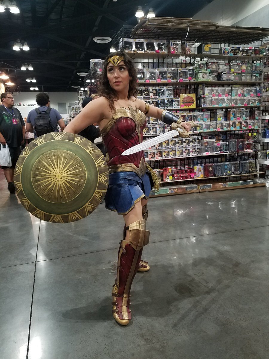 ParksAndCons's tweet photo. It’s @MayanGoddess_ as #WonderWoman #CCRONT2019 #Cosplay https://t.co/mBEVtEYYfD