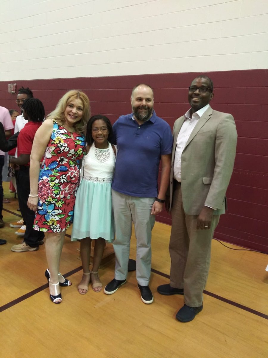 AbbyStgo's tweet image. Thank you !! “Teacher who makes a Difference”