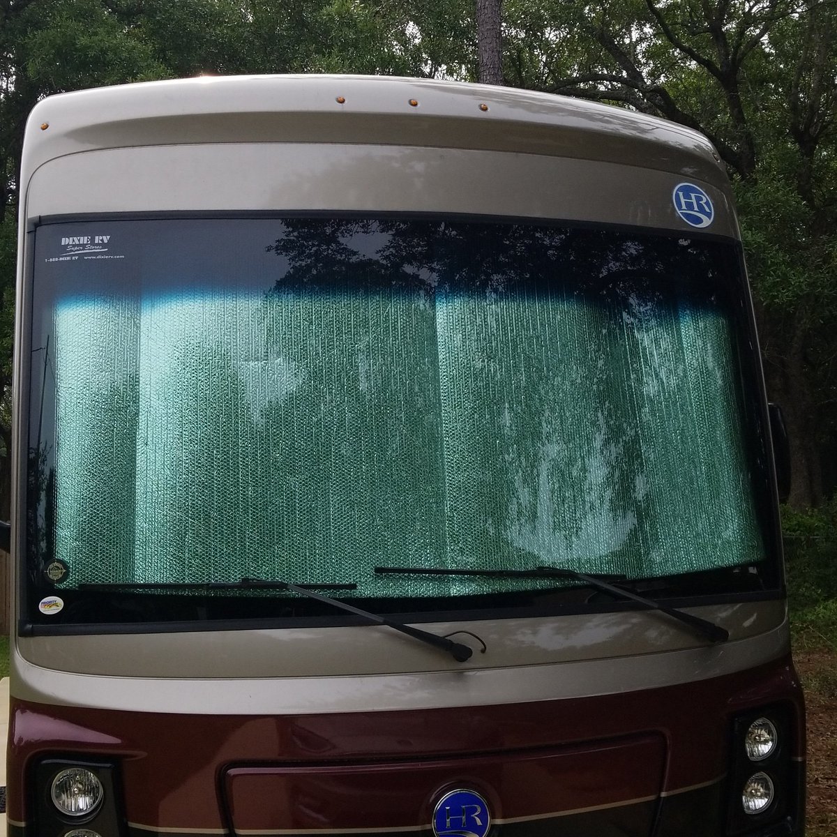 OurNomadicStory's tweet photo. One of the projects today included Reflectix, tape measure, scissors, and Scotch Fastener Tape. We hope to keep out the heat and reduce damage from the light. The 48" wide roll worked great. Only 1" needed to be trimmed.
#OurNomadicStory #NanoRVPark #reflectix #nomads #rvdyi https://t.co/EzD03SmBPE
