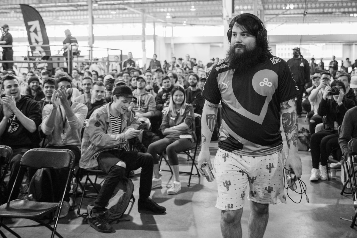 GOMLseries's tweet image. Never underestimate the kid. 

@C9Mang0 @Cloud9 

#GOML2019

📸: @gs_pnut @espatmedia