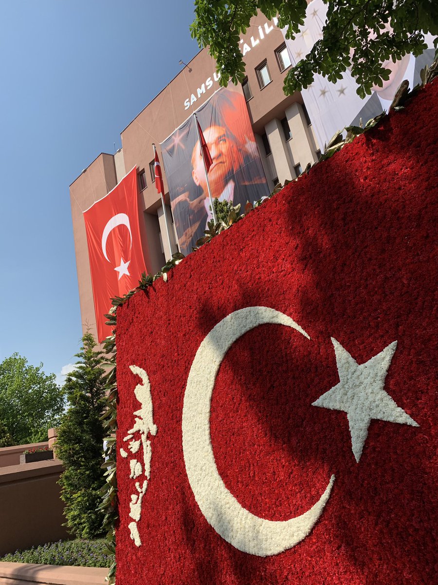 Milli Mücadelenin başlangıcının 100. yılını himayelerine alan <a href="/tcbestepe/">T.C. Cumhurbaşkanlığı</a> ye ve örnek devlet adamlığı ile Gençlik bayramının güvenli düzenli birlik beraberlik içinde kutlanmasını sağlayan Samsun valimiz <a href="/osmankaymk/">Osman KAYMAK</a> a sonsuz teşekkürler #19MayisAtaturkuAnmaGenclikVeSporBayrami