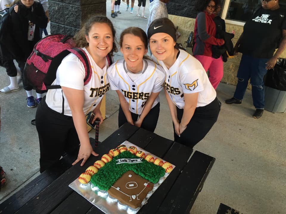 Murray High Softball tweet media