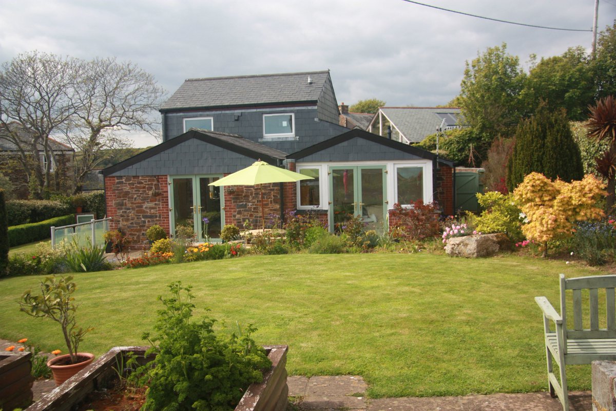 Poltor Cottage tweet media