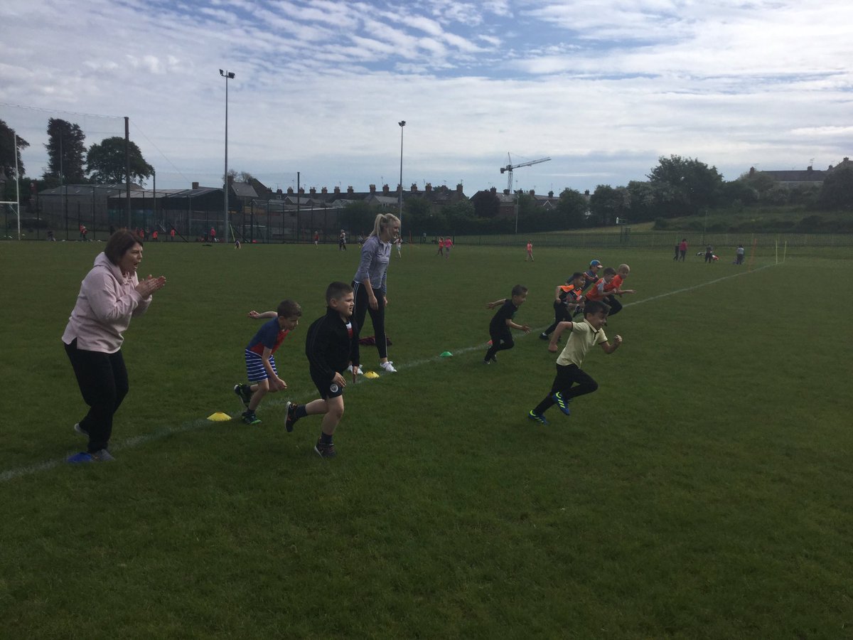 P.6 children start the race!