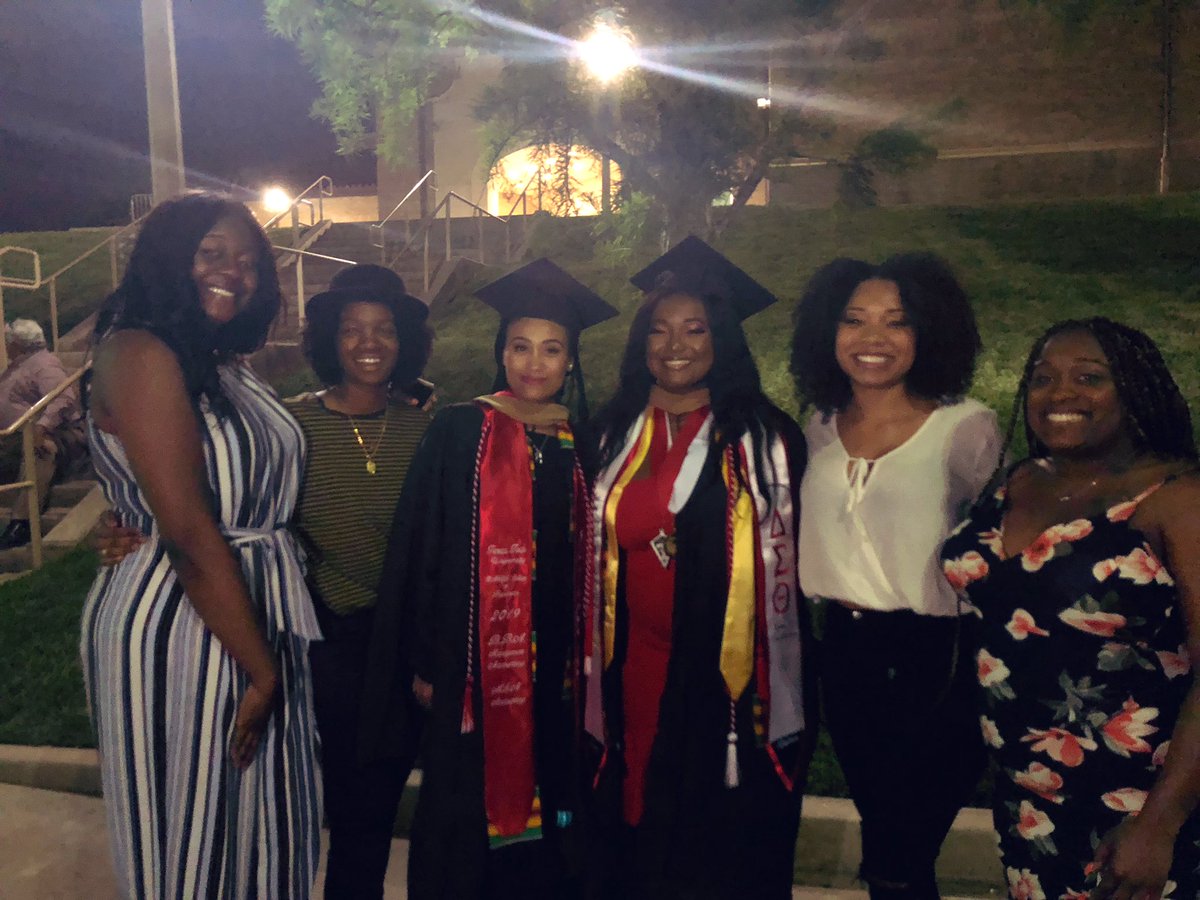 robynbriaadams's tweet photo. S/o to my sister friends @thatTRACKgirl_ @_QueenMeagan_  Two degrees 🔥. Your favorite accountants (who still don’t do taxes 😂). #TTUGrad #sisterhood #graduatingRedz https://t.co/8CxEJC1jh1