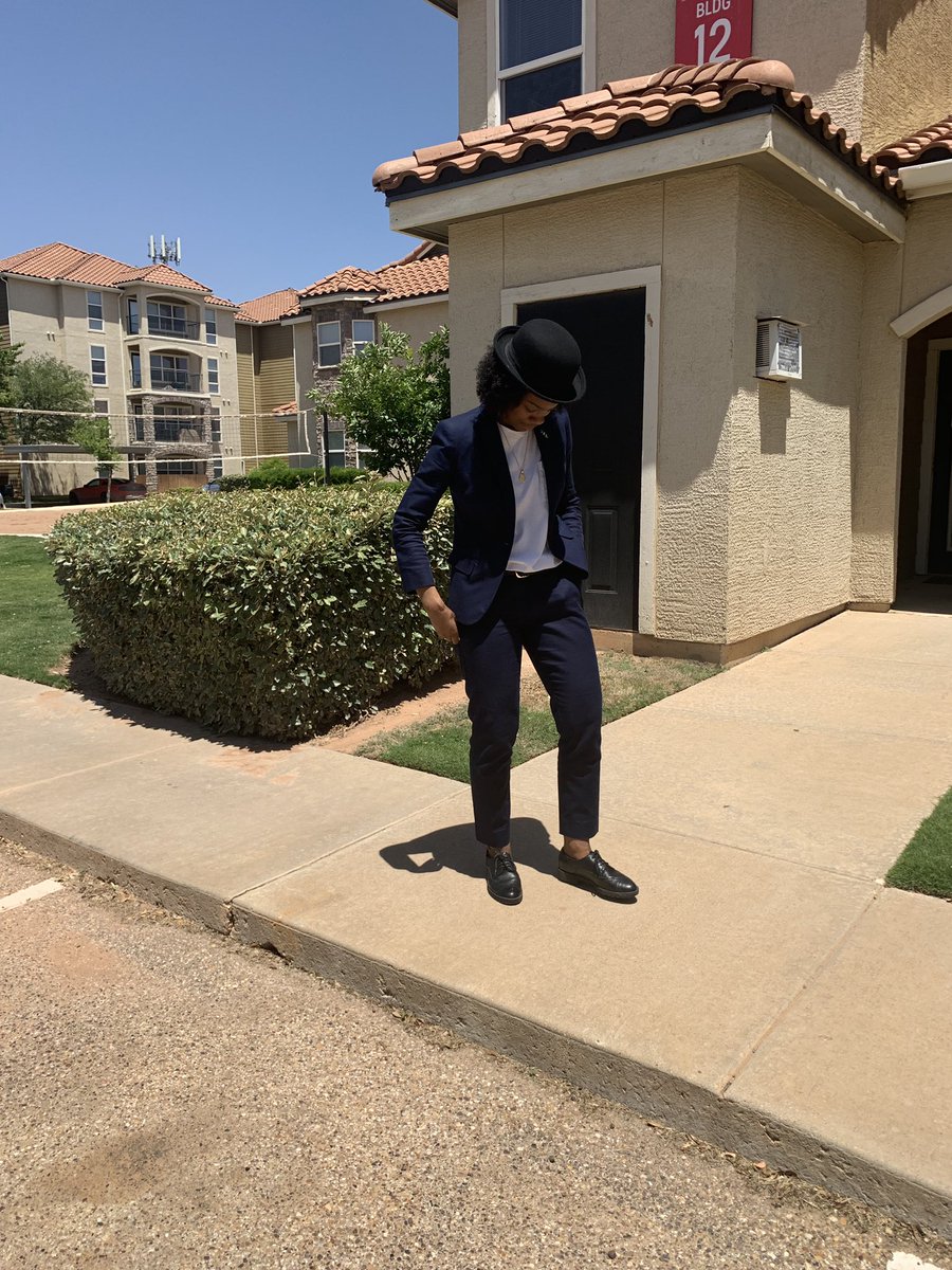 robynbriaadams's tweet photo. S/o to my sister friends @thatTRACKgirl_ @_QueenMeagan_  Two degrees 🔥. Your favorite accountants (who still don’t do taxes 😂). #TTUGrad #sisterhood #graduatingRedz https://t.co/8CxEJC1jh1