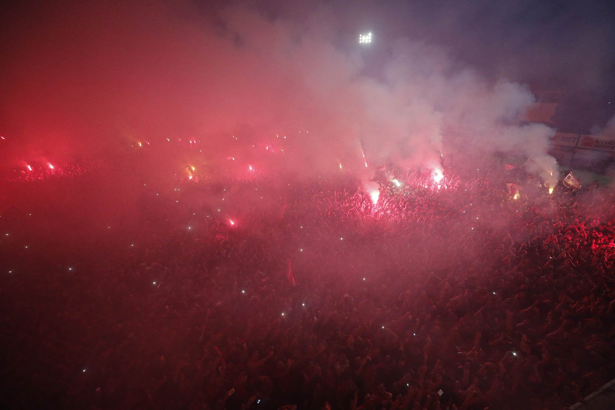GalatasaraySK's tweet photo. 📸 🔥🔥🔥 #ŞampiyonGalatasaray https://t.co/XNeUq9Khzz