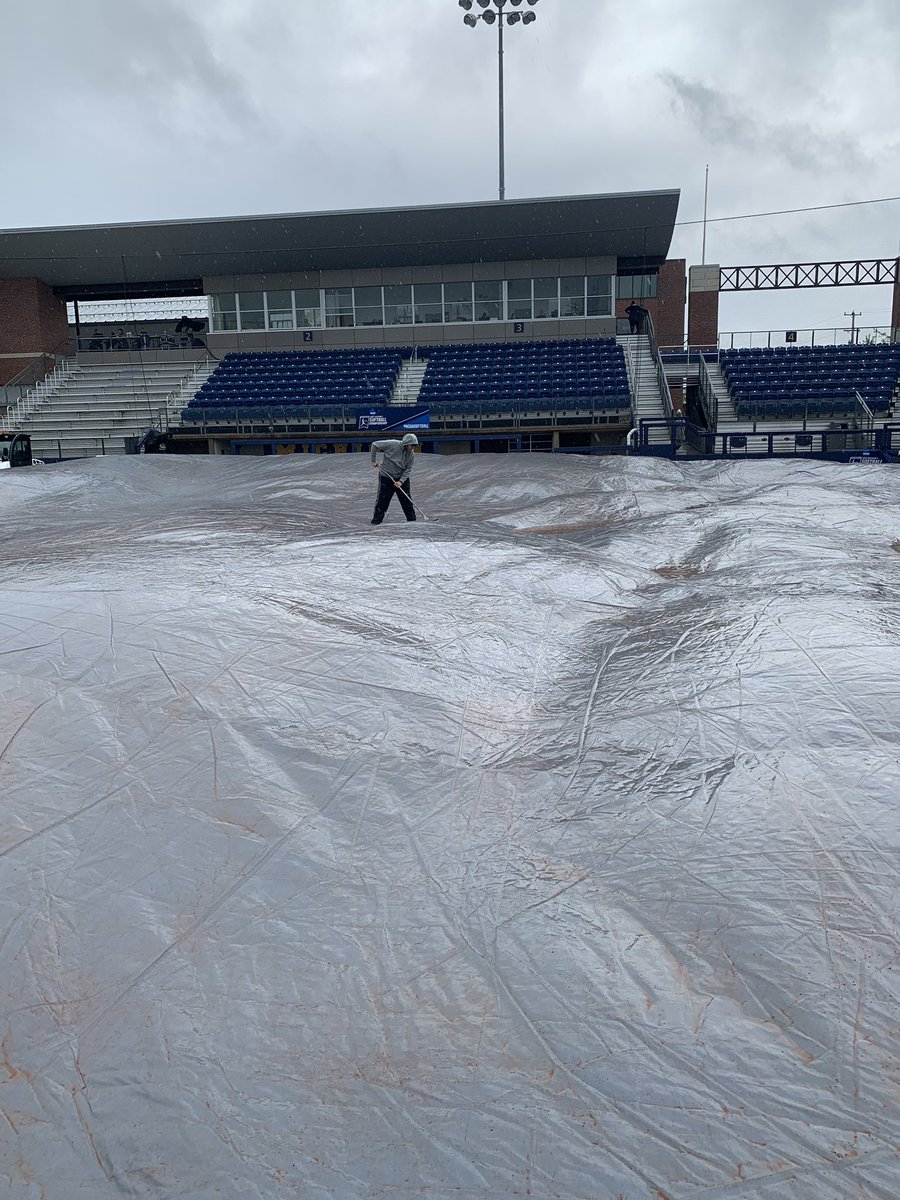 Rain not on my tarp! What a crew!@Geo_Giannetti #gc4l #softballregional