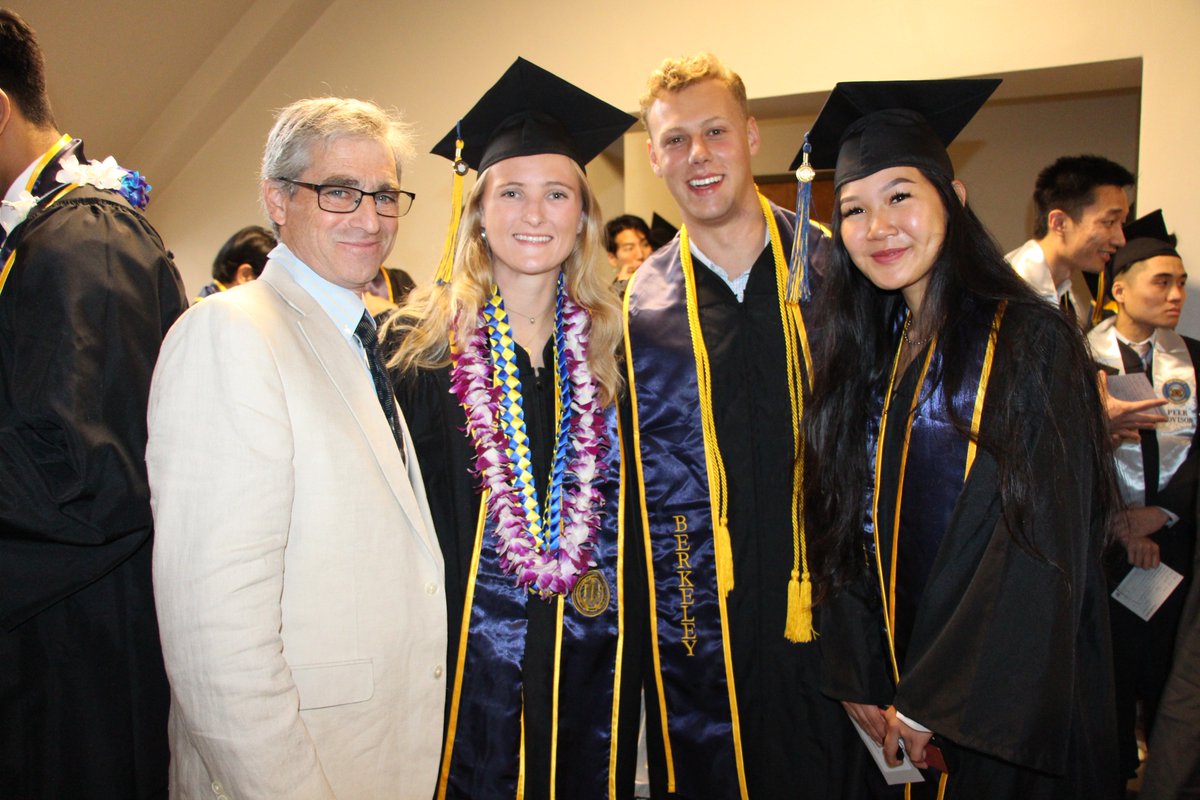 BerkeleyCDSS's tweet image. Congratulations to our inaugural class of #DataScience undergraduates! We&apos;re livestreaming online -- join us to hear @Microsoft U.S. President @KateJohnson_MS providing her first-ever commencement address, now: bit.ly/CalDataSci19li… #CalDataSci19 #GoBears