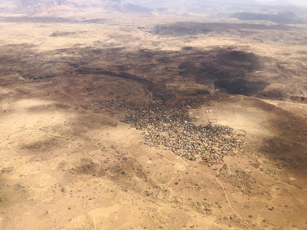 mfjhollingworth's tweet photo. Travelling to the remote areas of #Sudan is impossible without @WFP_UNHAS 🚁 It’s also supported by our generous donors @UKinSudan @DFID who make critical missions possible - transporting people, cargo and performing life saving 🏥 medical evacuations https://t.co/at5ff3D211