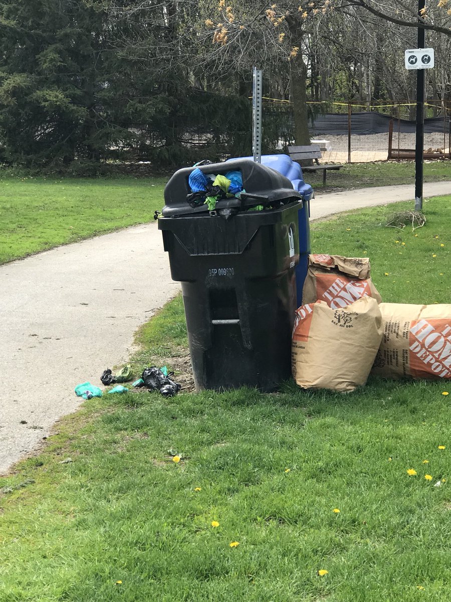 City of Toronto on Twitter "Green Bins are now in dog offleash areas in Toronto parks. Please