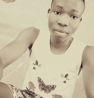 EmolightJr's tweet photo. Say you love me https://t.co/eAQWBuoAHE