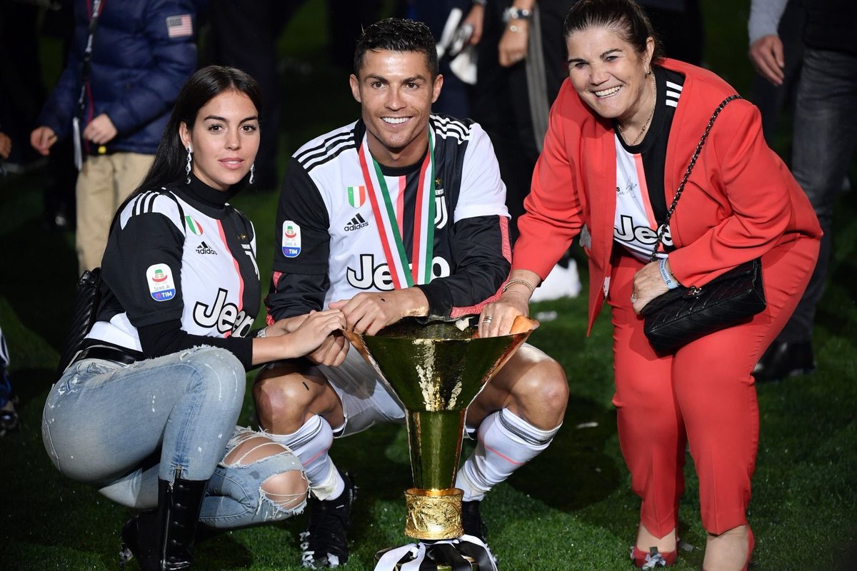 Juve_France's tweet photo. #W8NDERFUL 🏆🇮🇹 https://t.co/keQe5H9aq6