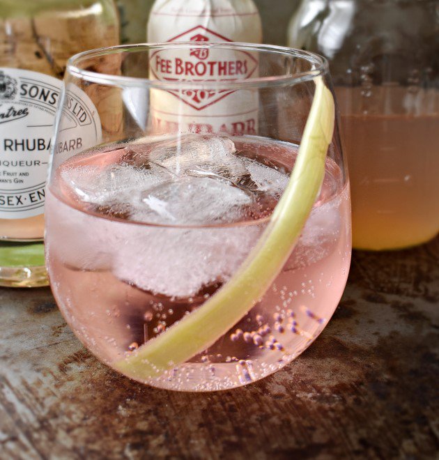 Refreshing Rhubarb and Rose Water Gin Spritz from <a href="/boozy_oyster/">Daniela Miranda</a> 
Foodista's Drink Blog of the Day! foodista.com/dbodnew #Foodista #DBOD #Drink #cocktails #barbecue #brunchdrinks #easycocktails #gincocktails #rhubarb #rosewater #summerdrinks