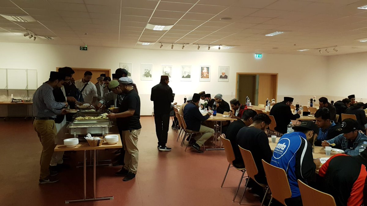 mtatvdeGlobal's tweet photo. Alhamdulillah!
Today, MTA International Germany Studios held their #JalsaGermany meeting at Bait-ul-Wahid mosque in Hanau, Germany. The meeting was packed, but extremely fruitful. Lastly, we concluded with a communal iftar.
@muslimtv
@MuslimTvDe
#MTAi https://t.co/YUZTsFfmEs