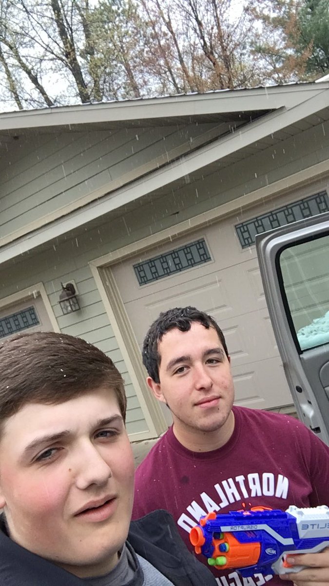 BirdsillLuke's tweet photo. House murder pt.486838 @spoonernerf2019 #pounderspoint https://t.co/8of5bVyE5Q