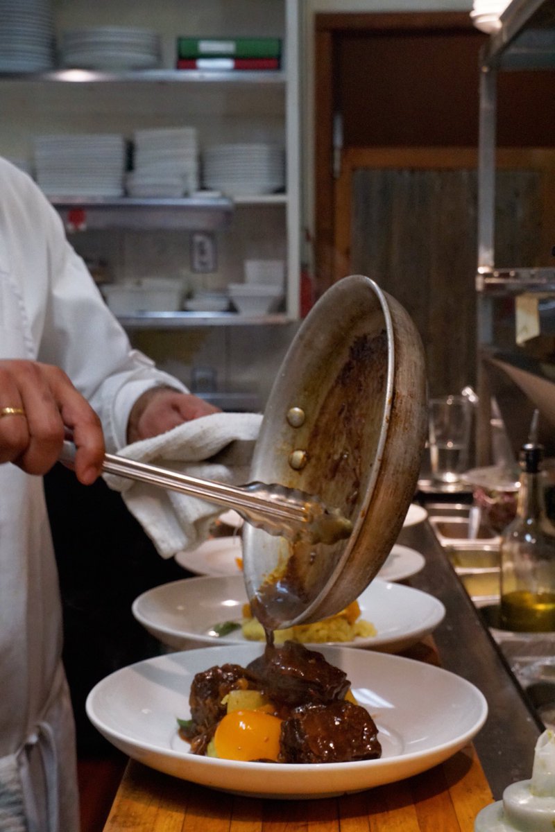 rangefish's tweet image. Getting every last bit of sauce on those bison short ribs. 😋

Served with hominy grits &amp;amp; market veg.