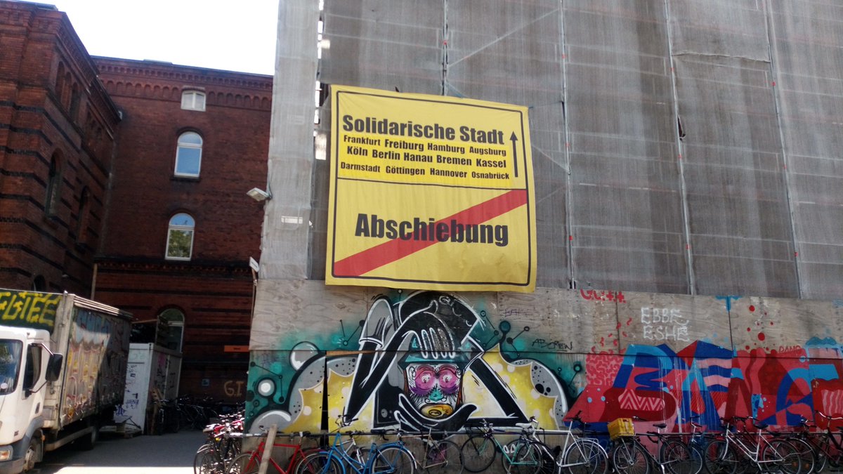 #rechtaufstadt #Mietenwahnsinn #mietenwahnsinnstoppen #Wohnungslosenparlament #buergerinnenasyl #solidaritycity #stadtvonunten #protest #soziales #urbanmapping #selbstvertretungwohnungslosermenschen #hope @HeimatNeue @rechtaufstadt_k @AndrejHolm @welcomerefugee @stadtvonunten