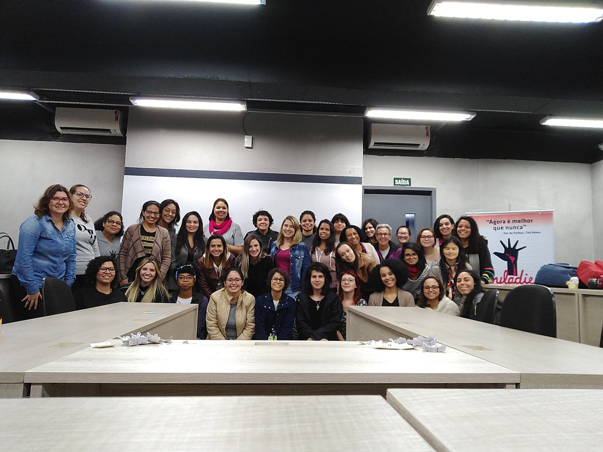 PyLadiesSP's tweet image. Agradecemos a @idwall_co e a @BandTec_TI por nos ceder o espaço e sempre acolher tão bem, e principalmente às participantes do grupo de estudos de NLP pela possibilidade de realizar esse workshop.
Aprender e Compartilhar ❤️
Confira as fotos do curso em fb.me/PyLadiesSP