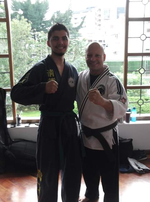 walker0296's tweet photo. Desde Medellin e Ibagué 2 maestros de hapkido vinieron para disfrutar del congreso. Fue un placer compartir con ellos 😁😁😁🥋🥋🥋 
#hapkido #ligadehapkido #emotion #cheer #martialarts #IXcongresodehapkido #fraternity https://t.co/i6F9DUIIel