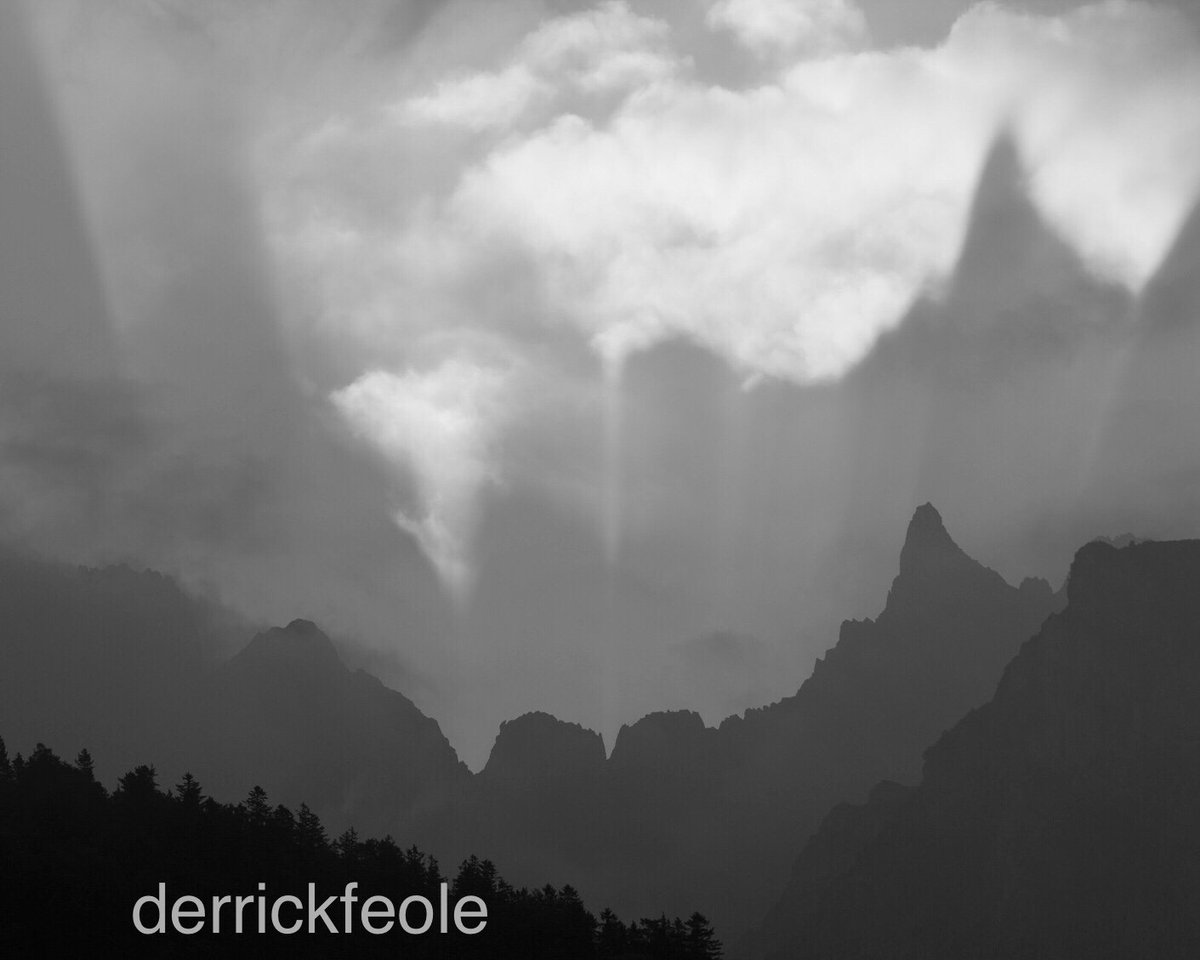 “Morning Shadow” Gross Windgällen, Switzerland. Limited edition of 5

#derrickfeole #feoleimages #feoleart
#CanonUSA #canonusaimaging
#natgeotravle #natgeochannel #natgeofineart
#natgeo #master_gallery #bnw_planet #photowall_bw #monoart_ #bnwsouls #theworldshotz_bnw