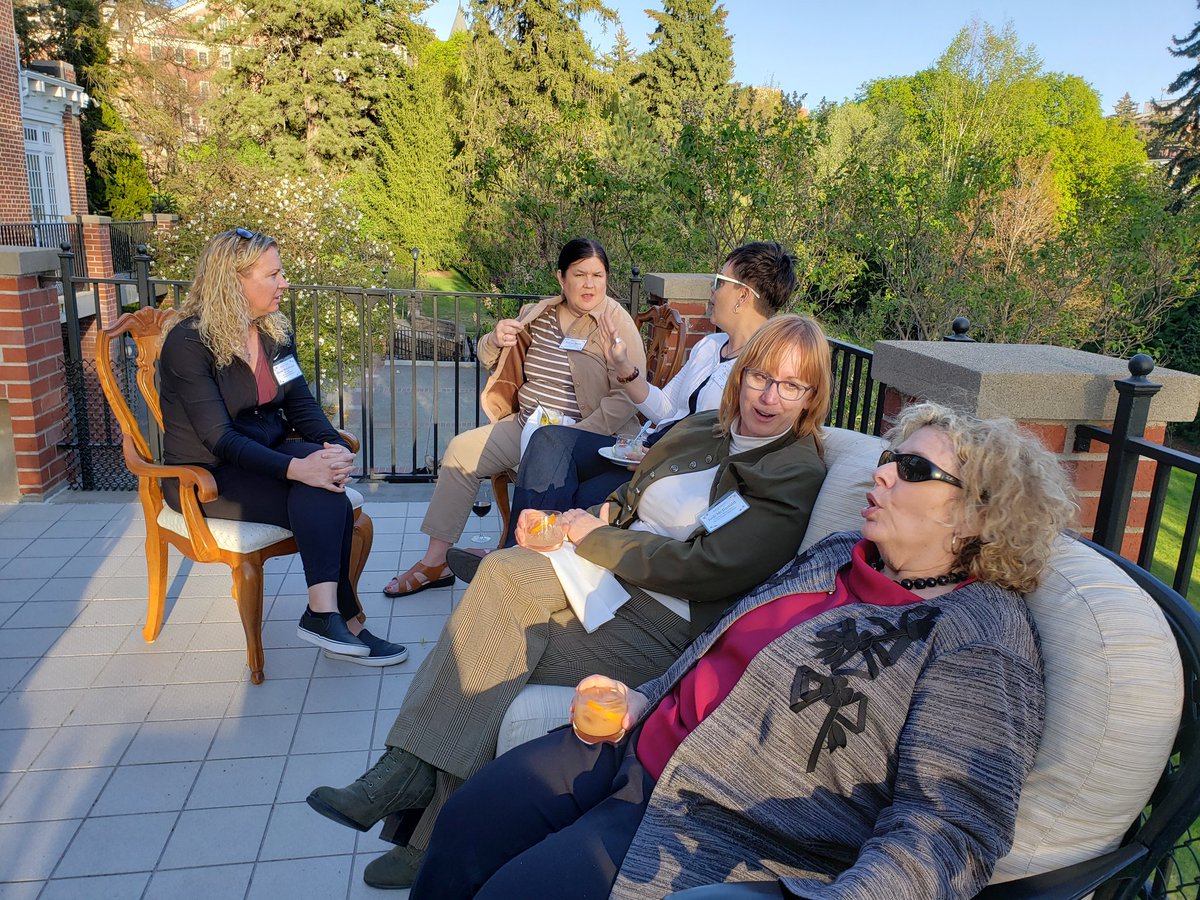 WSU_Noel_Schulz's tweet photo. Tonight we hosted our Faculty Senate at the President's House. The Pullman weather was awesome for an evening to celebrate grades are in &amp; Land Grant Symposium #WSULG19 #GoCougs 2/2 https://t.co/1xI2K4wGqI