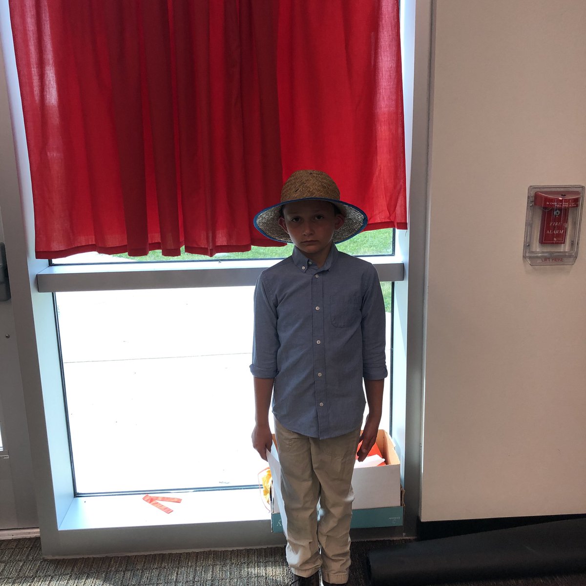 racheljpruett's tweet photo. During our SMART night we had a Living Wax Museum! These kids were amazing! Iβm so proud of them! @CSEScomal @cses_library #herocses @CSES_3rdgrade https://t.co/QqLhgsmhzt