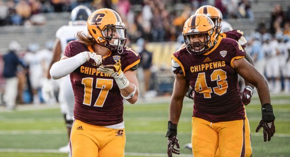 cjwilson_18's tweet photo. So excited to announce that I’ve received an offer to play at Central Michigan University! Thank you to @CoachCFrye @Coach_Barbay @jake_kostner @CoachMcElwain @warriorqbcoach #FireUpChips https://t.co/5OhjmxddR2